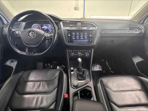 Used 2018 Volkswagen Tiguan SEL Premium AWD/4WD image 10
