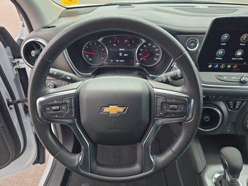 Certified 2025 Chevrolet Blazer LT AWD/4WD image 13