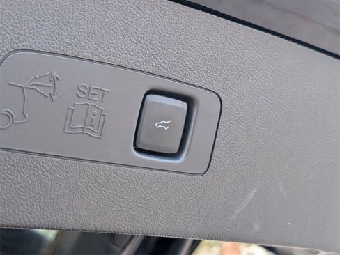 Used 2024 Lincoln Corsair FWD image 15