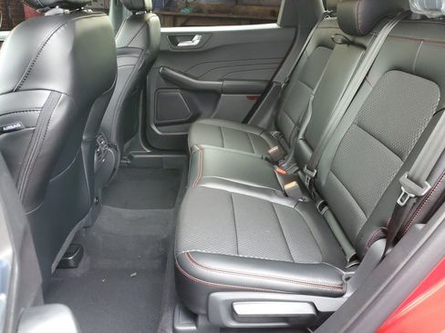 New 2026 Ford Escape ST-Line w/ Tech Pack #1 AWD/4WD image 9