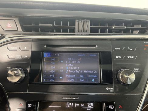 Used 2013 Toyota Avalon XLE Touring image 29