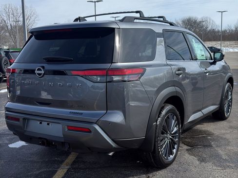 New 2026 Nissan Pathfinder SL image 5