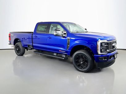 New 2026 Ford F350 Lariat w/ Black Appearance Package