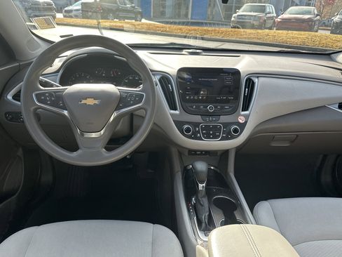 Used 2024 Chevrolet Malibu LT image 21