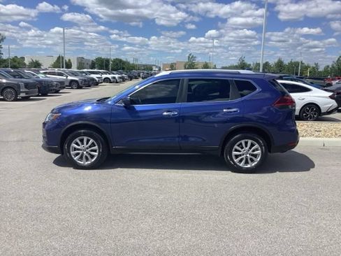 Used 2020 Nissan Rogue SV AWD/4WD image 2