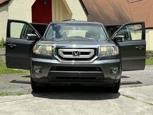 Used 2010 Honda Pilot Touring image 36