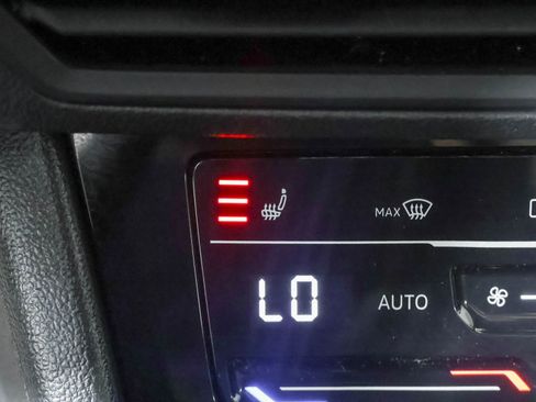 Used 2025 Volkswagen Jetta Sport FWD image 9
