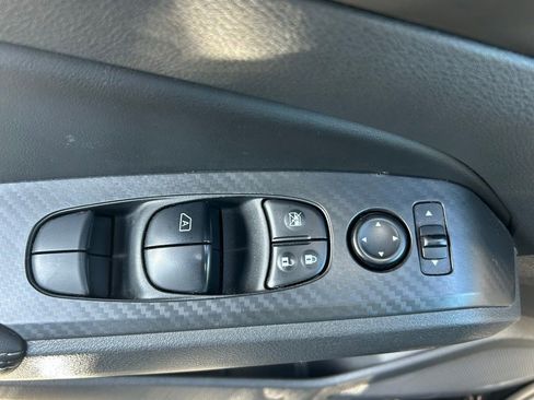 Used 2024 Nissan Altima 2.5 SV image 31