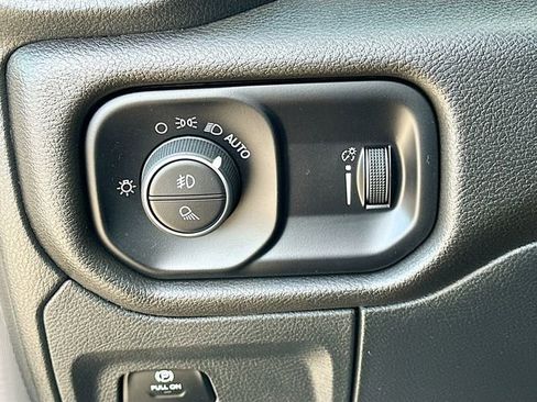 Used 2025 RAM 1500 Tradesman AWD/4WD image 10