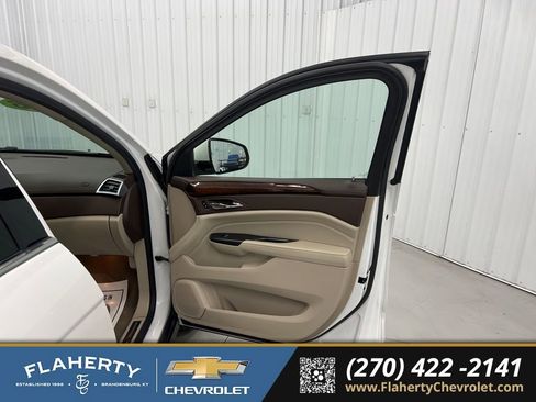 Used 2016 Cadillac SRX Luxury image 14