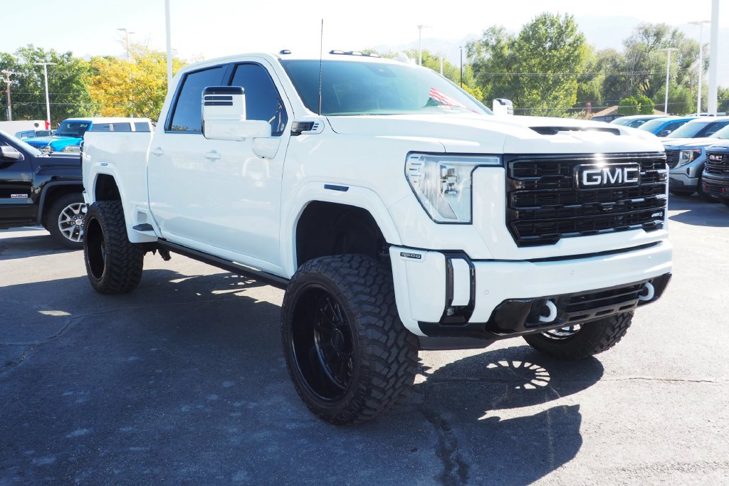 Used 2026 GMC Sierra 3500 AT4 w/ AT4 Premium Plus Package AWD/4WD image 3