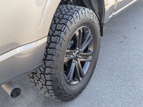 Used 2022 Ford F150 Lariat w/ Tow Technology Package image 15