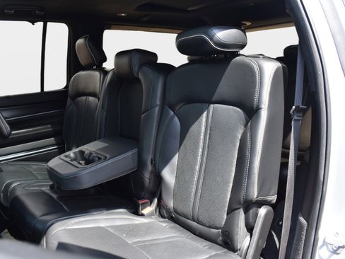 Used 2022 Jeep Grand Wagoneer Series II AWD/4WD image 29