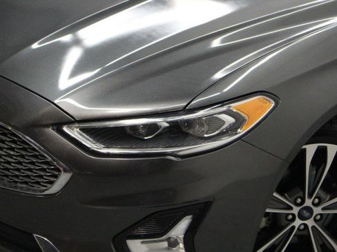 Used 2020 Ford Fusion Titanium image 2