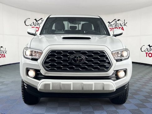 Used 2022 Toyota Tacoma TRD Sport image 2