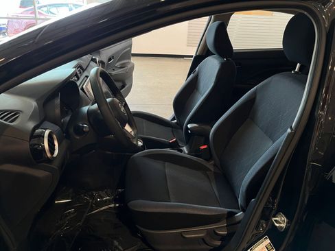 Used 2025 Nissan Versa SV FWD image 25