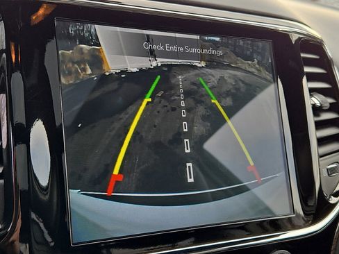 Used 2020 Jeep Grand Cherokee Summit image 19