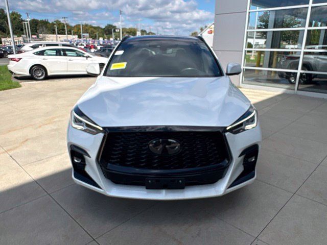 Used 2024 INFINITI QX50 Sport AWD/4WD image 2