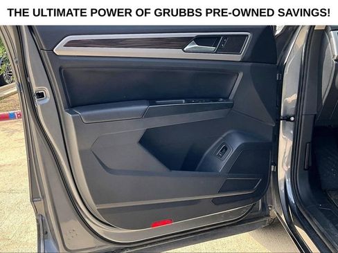 Used 2021 Volkswagen Atlas SE w/ Panoramic Sunroof Package FWD image 21