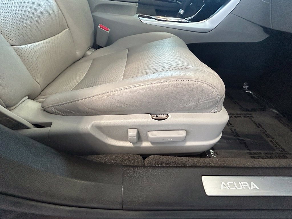 Used 2015 Acura TLX w/ Technology Package FWD image 24