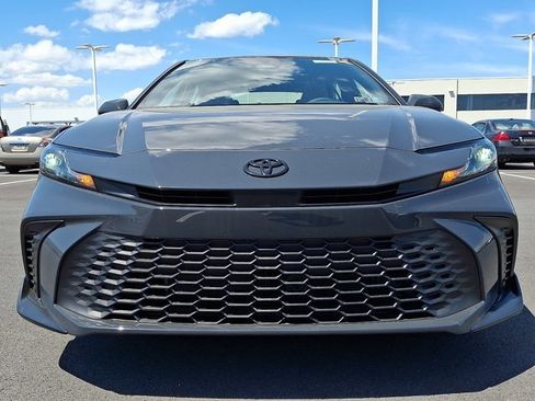 New 2026 Toyota Camry SE AWD/4WD image 2