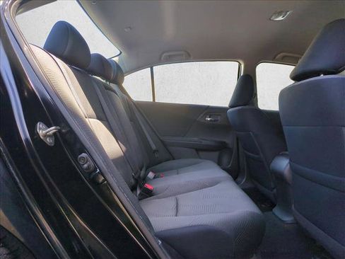 Used 2017 Honda Accord LX image 18