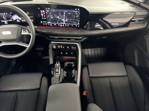 Used 2025 Audi Q5 Premium Plus w/ Premium Plus image 28