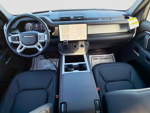 New 2026 Land Rover Defender 110 X-Dynamic SE AWD/4WD image 14