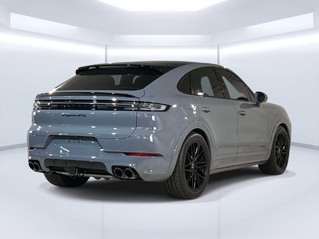 Certified 2025 Porsche Cayenne GTS AWD/4WD image 7