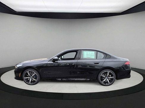 New 2026 BMW 530i xDrive w/ M Sport Package AWD/4WD image 5