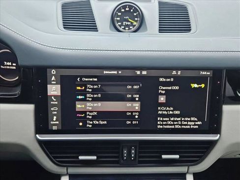 Used 2019 Porsche Cayenne E-Hybrid image 12