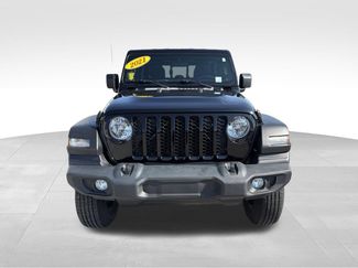 Used 2021 Jeep Gladiator Sport AWD/4WD video 2