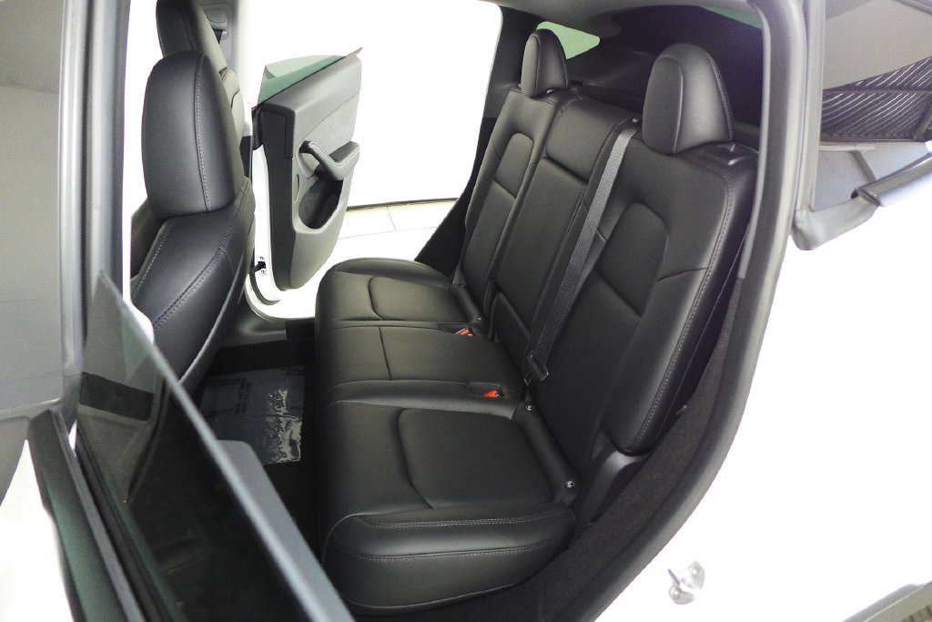 Used 2023 Tesla Model Y Long Range AWD/4WD image 21