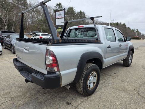 Used 2011 Toyota Tacoma V6 4x4 4dr Double Cab 5.0 ft S image 9