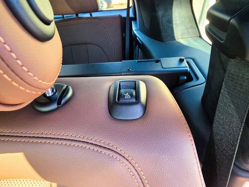 Used 2021 BMW X7 M50i w/ Dynamic Handling Package image 29