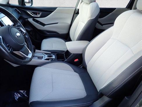 Used 2019 Subaru Forester Premium AWD/4WD image 13