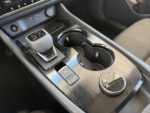Used 2025 Nissan Rogue SV AWD/4WD image 42