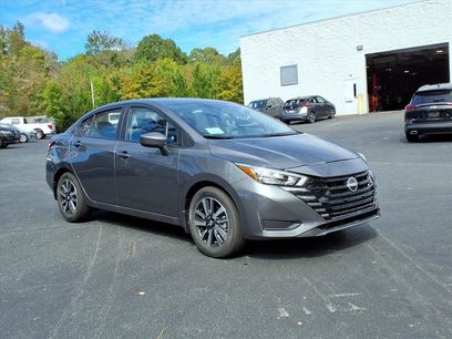 New 2025 Nissan Versa SV w/ Trunk Package