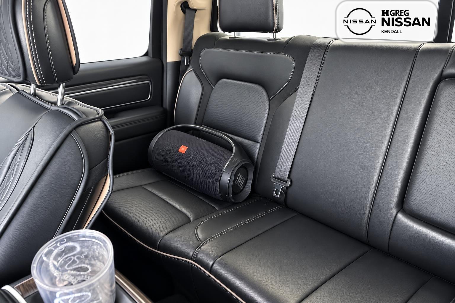 Used 2019 RAM 1500 Laramie AWD/4WD image 9