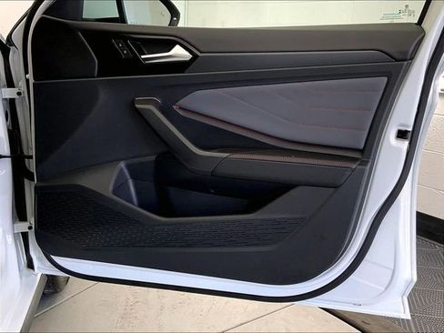 Certified 2025 Volkswagen Jetta GLI Autobahn FWD image 28