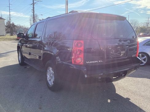 Used 2013 GMC Yukon XL SLT w/ SLT-2 Equipment Package image 4