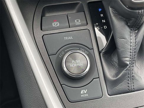 Used 2022 Toyota RAV4 XSE image 33