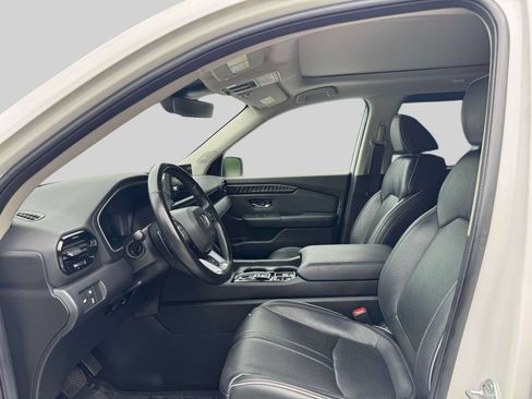 Used 2023 Honda Pilot Elite image 29