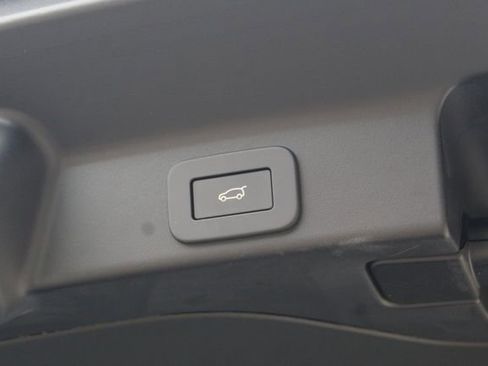 New 2026 Jaguar F-PACE R-Dynamic S image 13