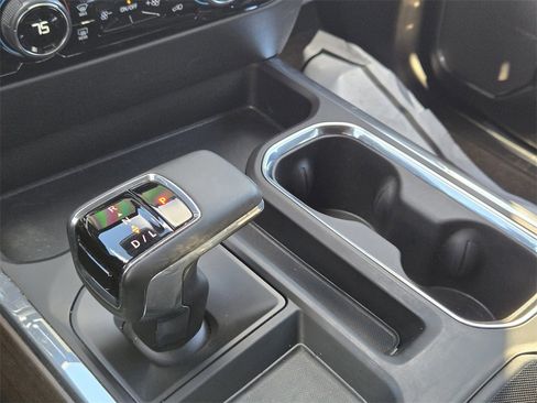 Used 2024 Chevrolet Silverado 1500 High Country w/ Technology Package image 12