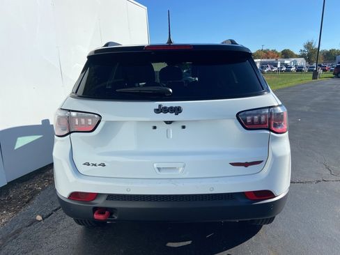 Used 2023 Jeep Compass Trailhawk image 9
