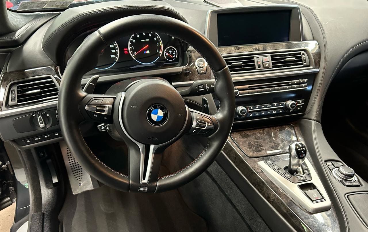 Used 2013 BMW M6 Coupe w/ Executive Pkg RWD image 12
