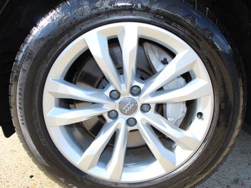 Used 2017 Audi Q7 3.0T Premium Plus image 38