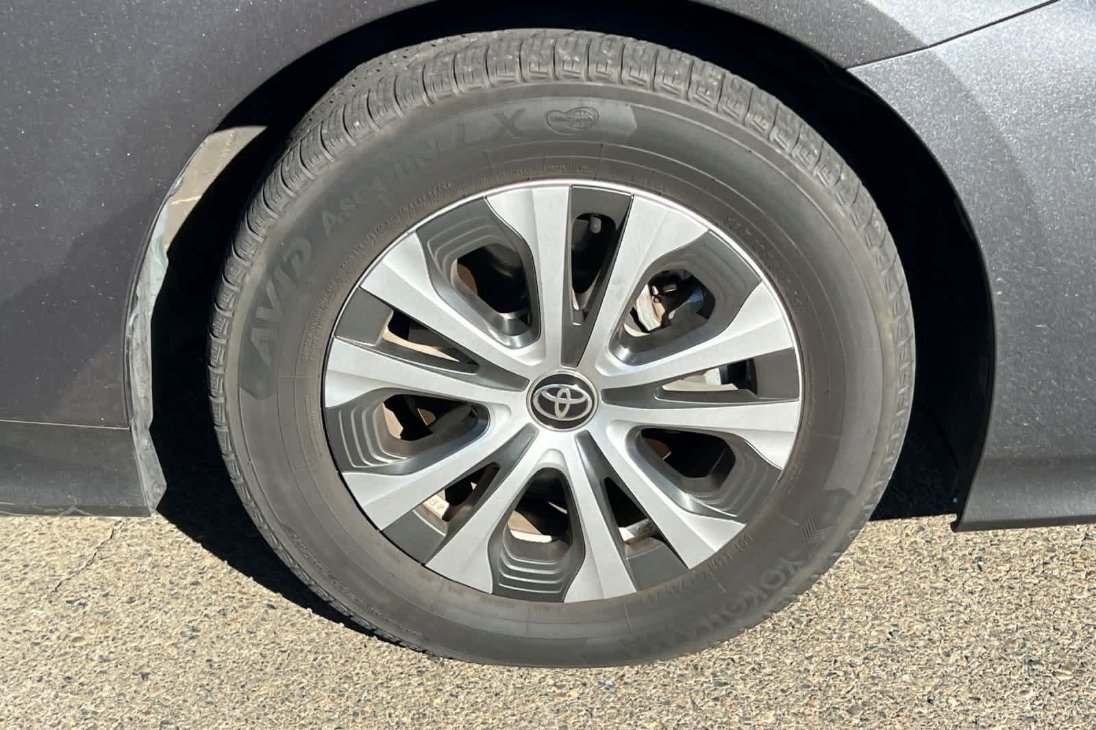Used 2021 Toyota Prius Prime LE FWD image 18