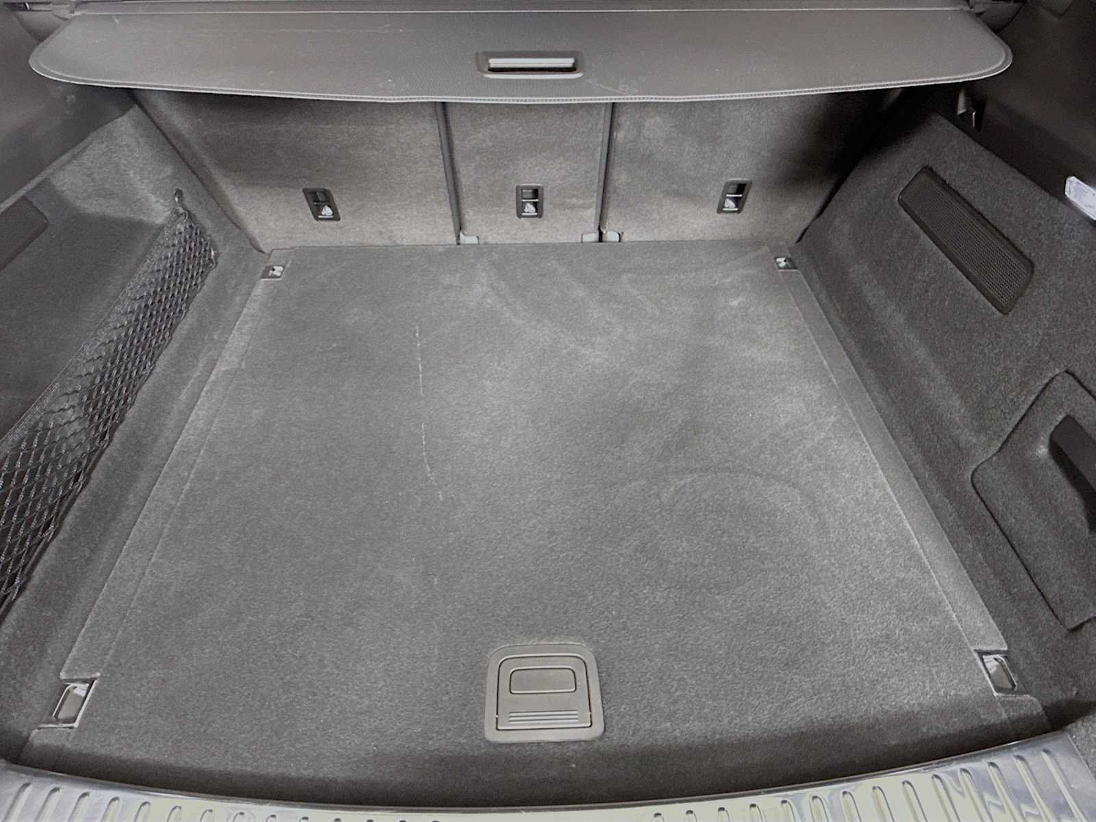 Certified 2025 Porsche Cayenne AWD/4WD image 27